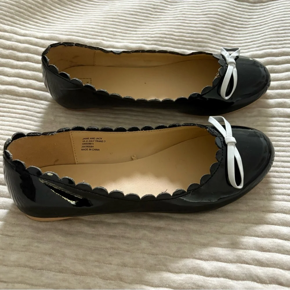 Janie and Jack Scalloped Black Ballet Flat White‎ Bow Girls Size 3